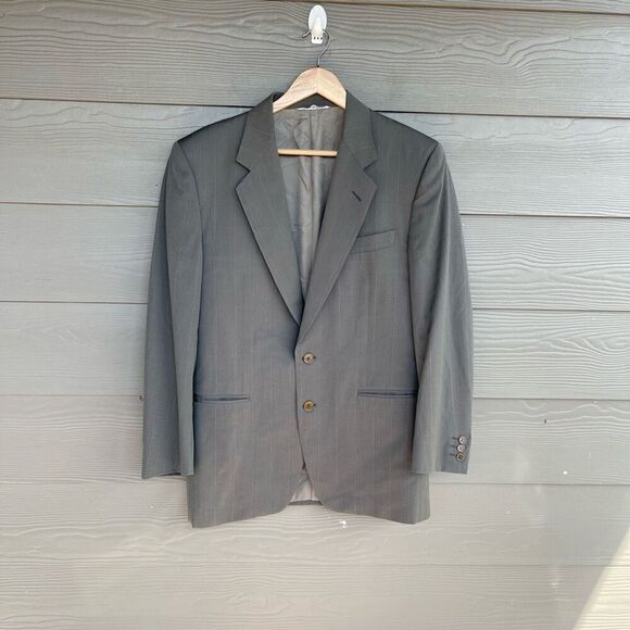 Canali Men’s gray pinstriped wool blazer